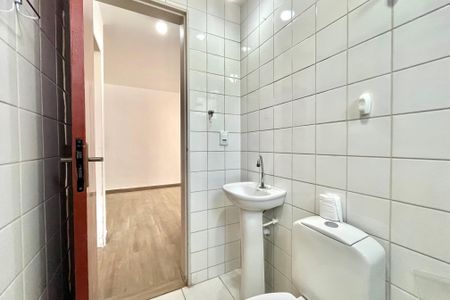 Apartamento para alugar com 62m², 3 quartos e 1 vaga Apartamento para alugar com 62m², 3 quartos e 1 vagaBanheiro Corredor