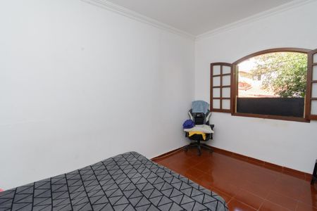 Casa à venda com 416m², 3 quartos e 4 vagasCasa 1 - Quarto 2