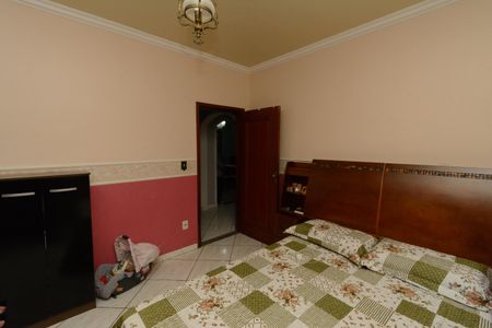 Casa à venda com 416m², 3 quartos e 4 vagasCasa 2 - Quarto 1