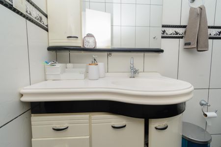 Casa à venda com 416m², 3 quartos e 4 vagasCasa 1 - Banheiro