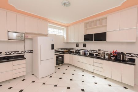 Casa à venda com 416m², 3 quartos e 4 vagasCasa 1 - Cozinha