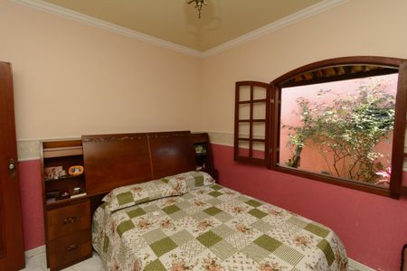 Casa à venda com 416m², 3 quartos e 4 vagasCasa 2 - Quarto 1