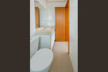 Apartamento à venda com 80m², 3 quartos e 2 vagas Apartamento à venda com 80m², 3 quartos e 2 vagasBanheiro da Suíte