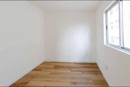 Apartamento à venda com 80m², 3 quartos e 2 vagas Apartamento à venda com 80m², 3 quartos e 2 vagasQuarto 1