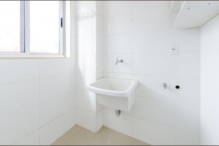 Apartamento à venda com 80m², 3 quartos e 2 vagas Apartamento à venda com 80m², 3 quartos e 2 vagasÁrea de serviço