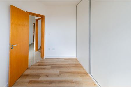 Apartamento à venda com 80m², 3 quartos e 2 vagas Apartamento à venda com 80m², 3 quartos e 2 vagasQuarto 2