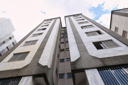 Apartamento para alugar com 100m², 3 quartos e 2 vagasFachada