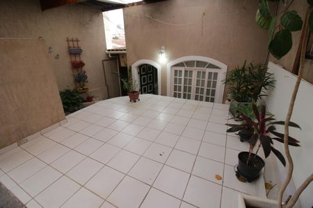 Casa à venda com 90m², 2 quartos e 1 vagaGaragem