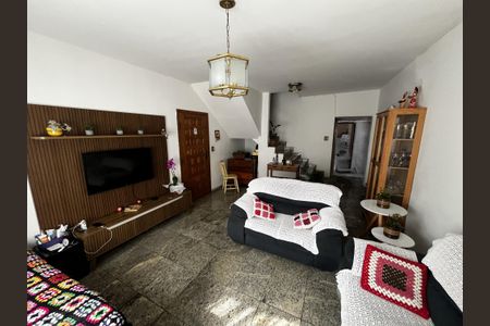 Sala de casa à venda com 4 quartos, 220m² em Vila Bandeirantes, São Paulo
