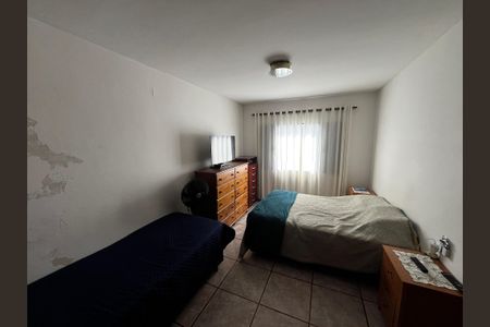 Quarto 1 de casa à venda com 4 quartos, 220m² em Vila Bandeirantes, São Paulo