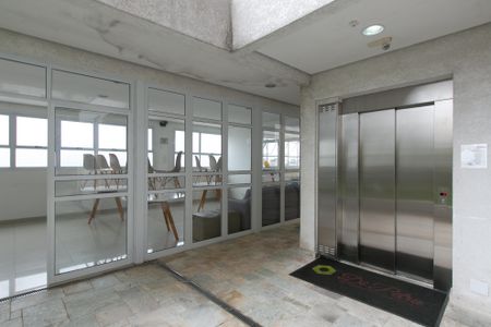 Apartamento à venda com 25m², 1 quarto e 1 vaga Apartamento à venda com 25m², 1 quarto e 1 vagaÁrea comum