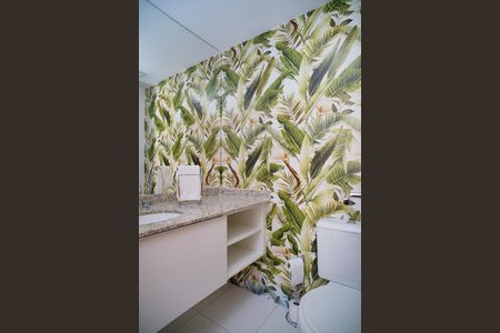 Apartamento à venda com 70m², 2 quartos e 1 vaga Apartamento à venda com 70m², 2 quartos e 1 vagaBanheiro Social