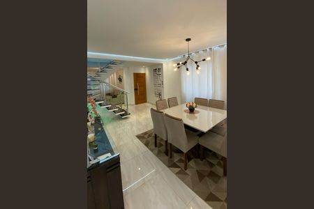 Casa à venda com 340m², 3 quartos e 3 vagas