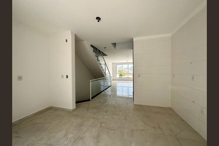 Casa à venda com 110m², 2 quartos e 2 vagas