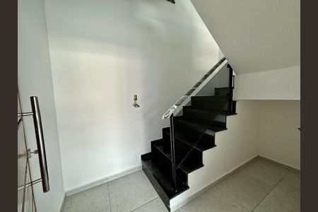 Casa à venda com 110m², 2 quartos e 2 vagas