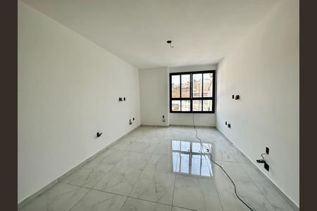 Casa à venda com 110m², 2 quartos e 2 vagas