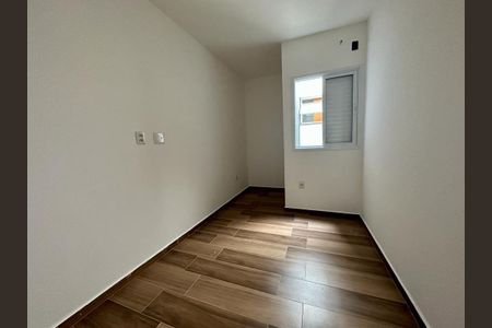 Casa à venda com 110m², 2 quartos e 2 vagas