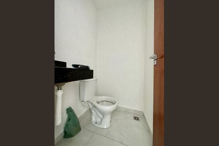 Casa à venda com 110m², 2 quartos e 2 vagas
