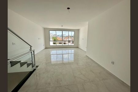 Casa à venda com 110m², 2 quartos e 2 vagas