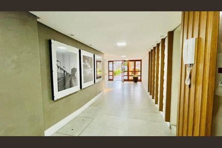 Apartamento à venda com 75m², 2 quartos e sem vaga Apartamento à venda com 75m², 2 quartos e sem vagaHall de Entrada