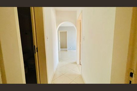 Apartamento à venda com 75m², 2 quartos e sem vaga Apartamento à venda com 75m², 2 quartos e sem vagaCorredor