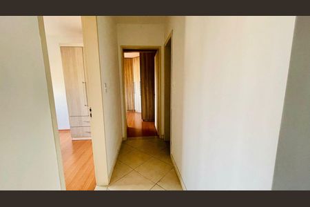 Apartamento à venda com 75m², 2 quartos e sem vaga Apartamento à venda com 75m², 2 quartos e sem vagaCorredor