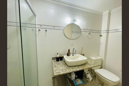 Apartamento à venda com 75m², 2 quartos e sem vaga Apartamento à venda com 75m², 2 quartos e sem vagaBanheiro