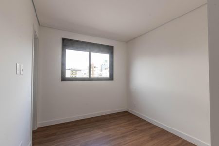 Apartamento à venda com 70m², 2 quartos e 2 vagasSuíte 2