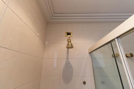 Apartamento à venda com 300m², 4 quartos e 4 vagas Apartamento à venda com 300m², 4 quartos e 4 vagasBanheiro da Suíte 2