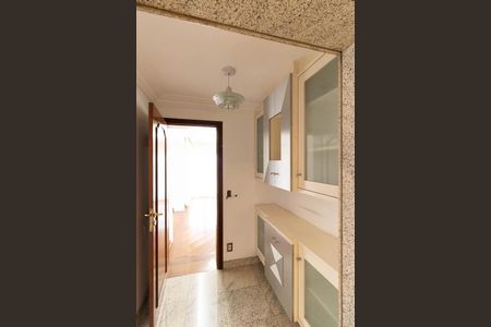 Apartamento à venda com 300m², 4 quartos e 4 vagas Apartamento à venda com 300m², 4 quartos e 4 vagasCopa