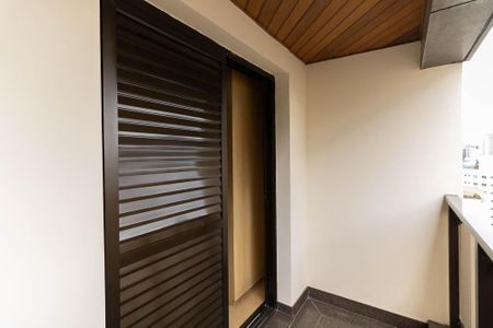 Apartamento à venda com 300m², 4 quartos e 4 vagas Apartamento à venda com 300m², 4 quartos e 4 vagasVaranda do Closet da Suíte 1