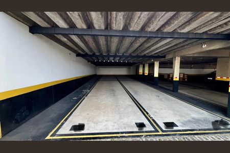 Apartamento à venda com 176m², 4 quartos e 2 vagas Apartamento à venda com 176m², 4 quartos e 2 vagasÁrea comum