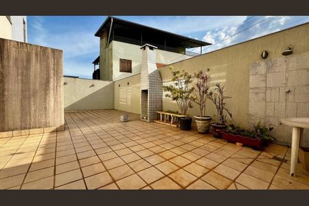 Apartamento à venda com 176m², 4 quartos e 2 vagas Apartamento à venda com 176m², 4 quartos e 2 vagasÁrea comum