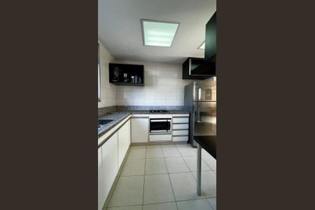 Apartamento à venda com 176m², 4 quartos e 2 vagas Apartamento à venda com 176m², 4 quartos e 2 vagasCozinha