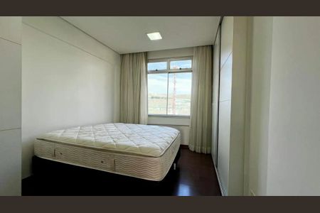 Apartamento à venda com 176m², 4 quartos e 2 vagas Apartamento à venda com 176m², 4 quartos e 2 vagasQuarto