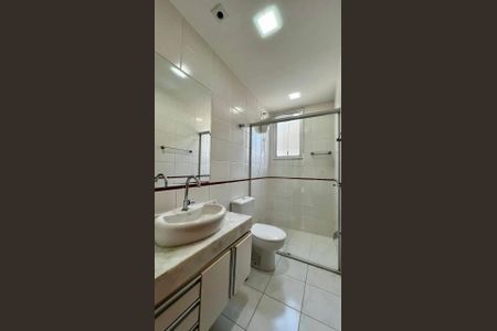 Apartamento à venda com 176m², 4 quartos e 2 vagas Apartamento à venda com 176m², 4 quartos e 2 vagasBanheiro Social