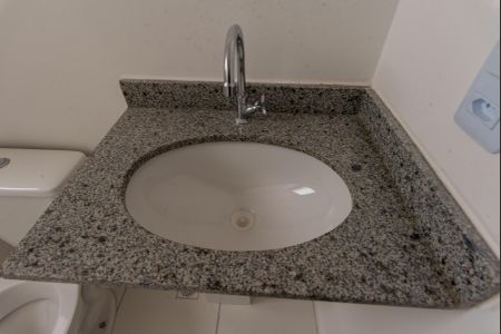 Apartamento à venda com 43m², 2 quartos e 1 vaga Apartamento à venda com 43m², 2 quartos e 1 vagaBanheiro