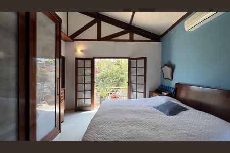 Casa à venda com 230m², 5 quartos e 2 vagas Casa à venda com 230m², 5 quartos e 2 vagasSuíte 3