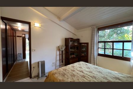 Casa à venda com 230m², 5 quartos e 2 vagas Casa à venda com 230m², 5 quartos e 2 vagasSuíte 4