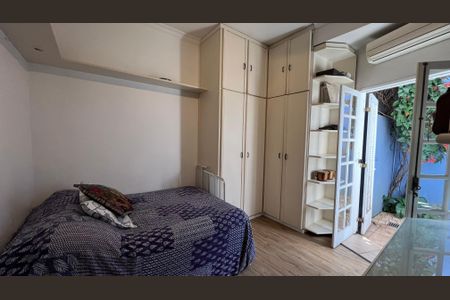 Casa à venda com 230m², 5 quartos e 2 vagas Casa à venda com 230m², 5 quartos e 2 vagasSuíte 1