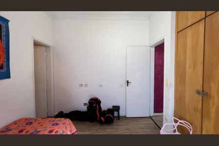 Casa à venda com 230m², 5 quartos e 2 vagas Casa à venda com 230m², 5 quartos e 2 vagasSuíte 2