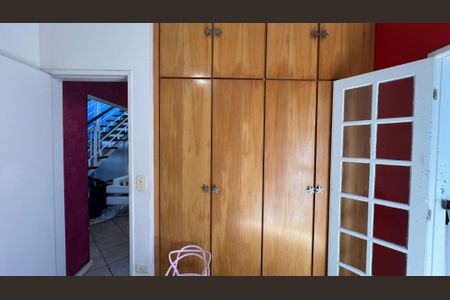 Casa à venda com 230m², 5 quartos e 2 vagas Casa à venda com 230m², 5 quartos e 2 vagasSuite 2