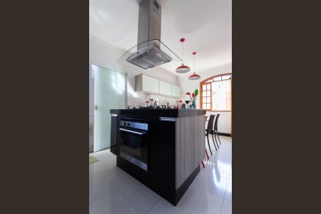 Casa à venda com 387m², 4 quartos e 3 vagasCozinha