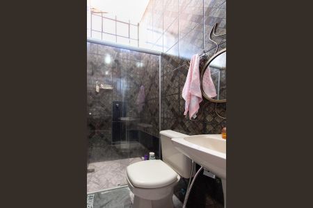 Casa à venda com 387m², 4 quartos e 3 vagasBanheiro da Suíte 4