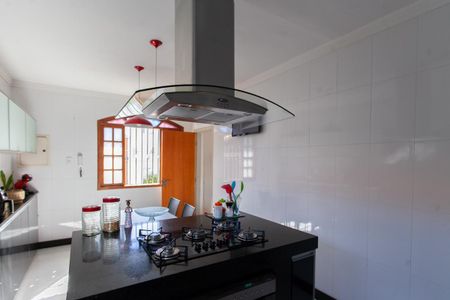 Casa à venda com 387m², 4 quartos e 3 vagasCozinha