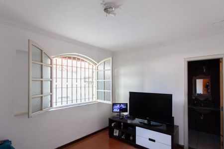 Casa à venda com 387m², 4 quartos e 3 vagasSuíte 2