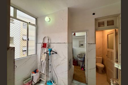 Apartamento à venda com 133m², 2 quartos e 1 vaga Apartamento à venda com 133m², 2 quartos e 1 vagaÁrea de serviço