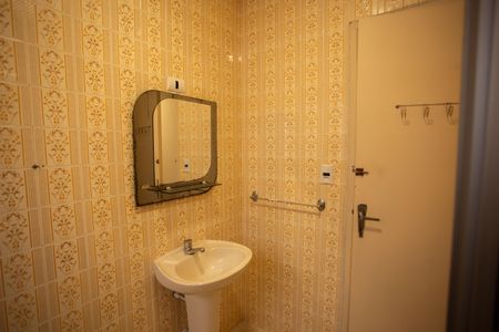 Casa à venda com 210m², 3 quartos e 4 vagas Casa à venda com 210m², 3 quartos e 4 vagasBanheiro