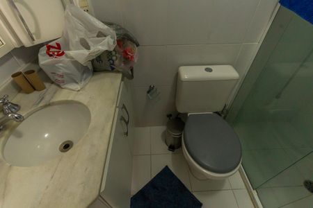 Apartamento à venda com 80m², 3 quartos e 2 vagas Apartamento à venda com 80m², 3 quartos e 2 vagasBanheiro da Suíte