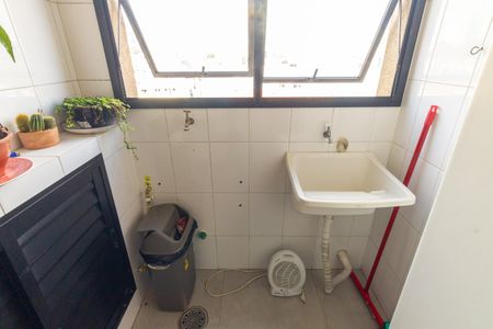 Apartamento à venda com 80m², 3 quartos e 2 vagas Apartamento à venda com 80m², 3 quartos e 2 vagasÁrea de Serviço